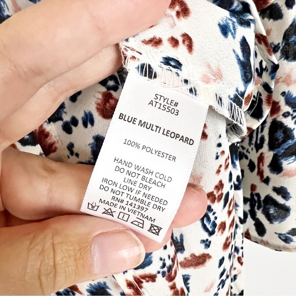 ASTR The Label Blue Multicolor Leopard Blouse M Office Business - Picture 4 of 5